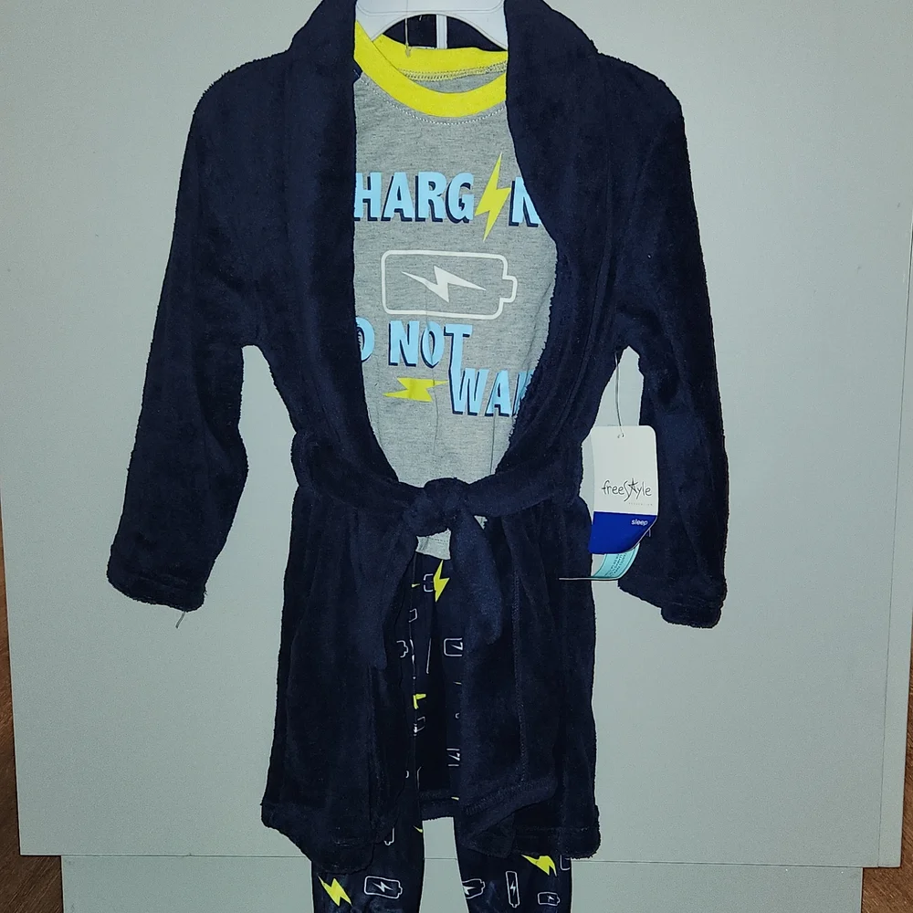 Freestyle Revolution Blue & Gray Lightning 'Charging' Kids Robe Set